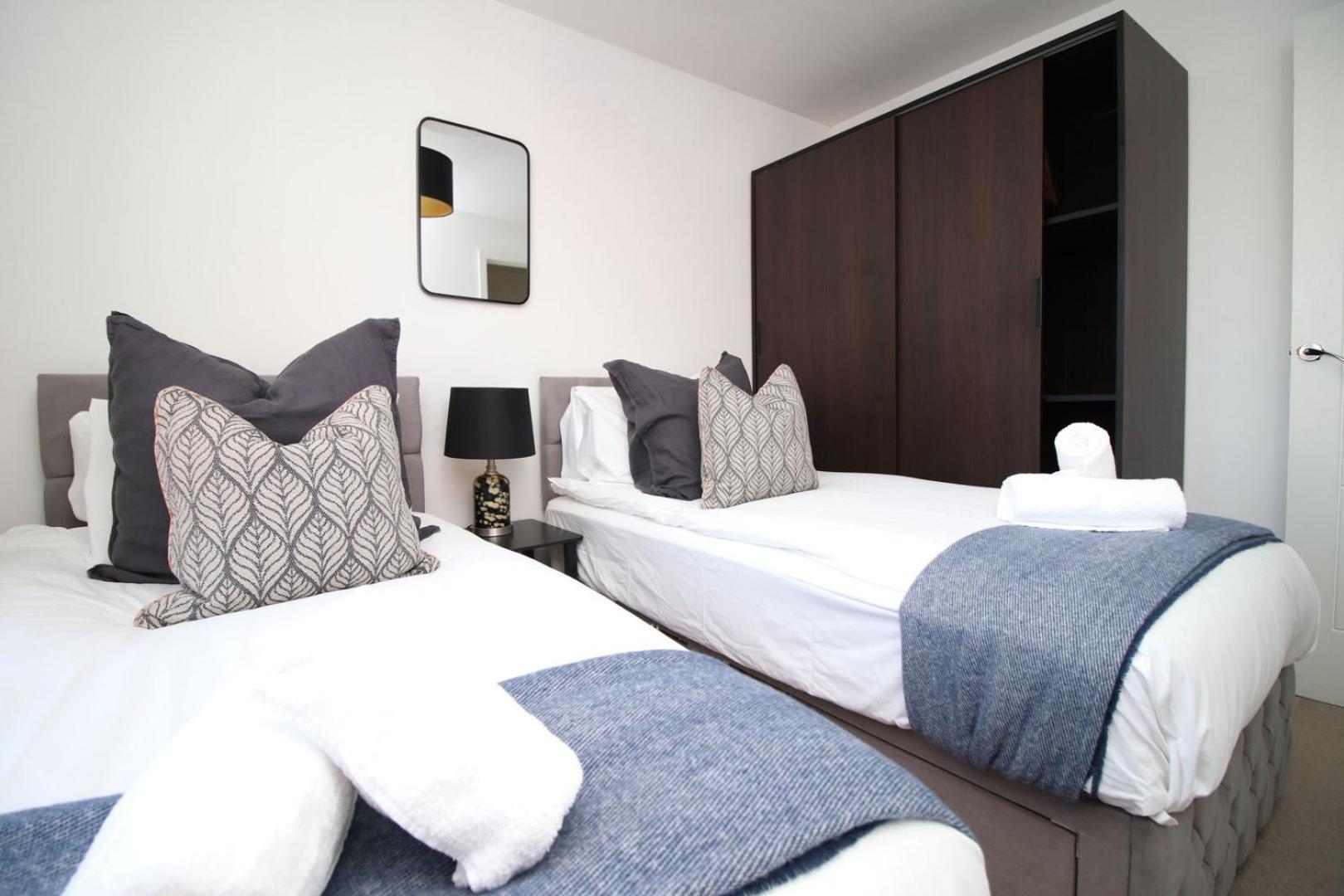 Guest house 3br | Free Parking | Wifi Cardiff